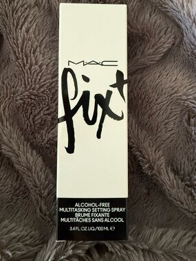 MAC Fix+ Multitasking Setting Spray (NIB)